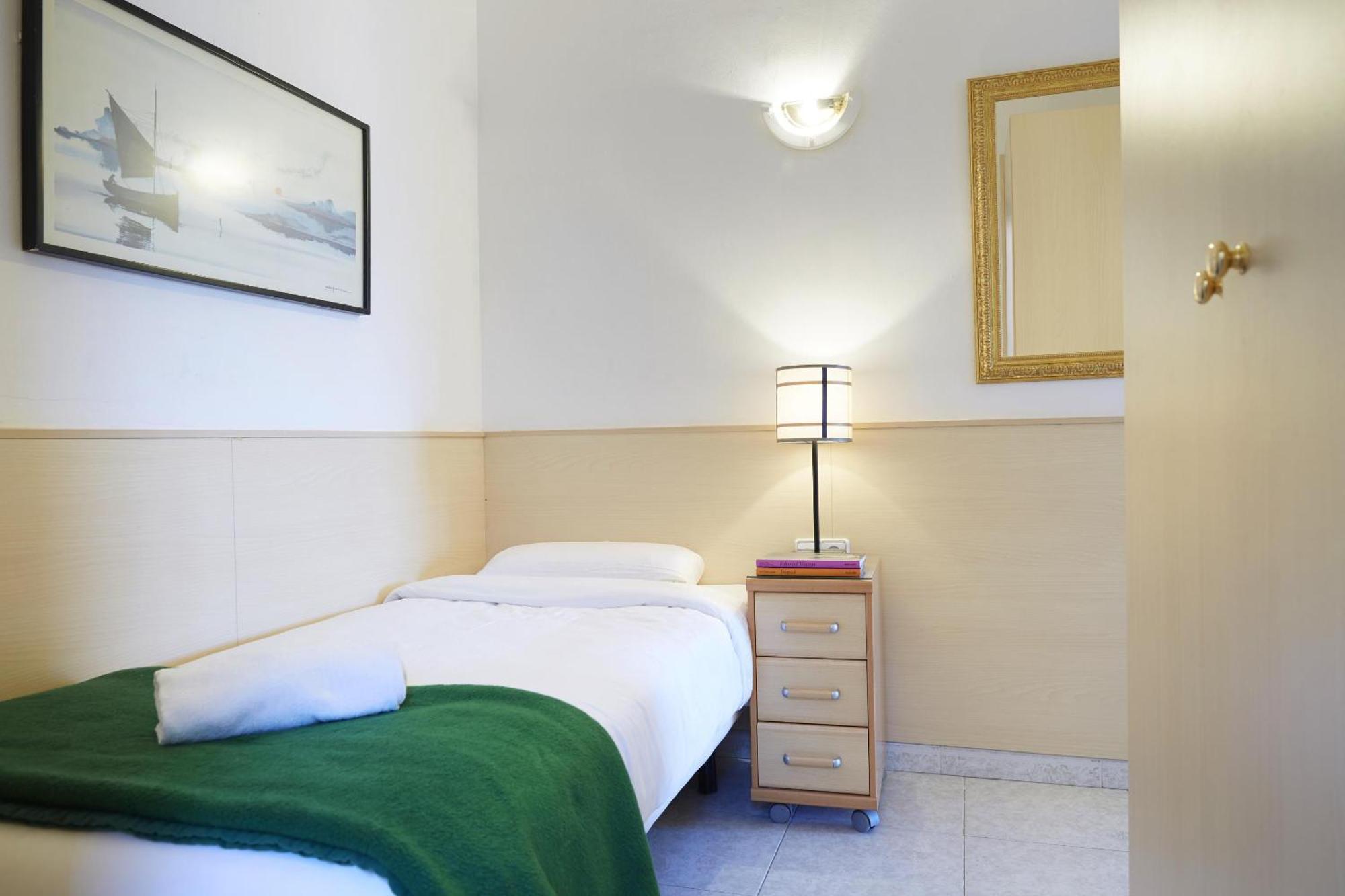 Apartamentos Calvet บาร์เซโลนา ภายนอก รูปภาพ