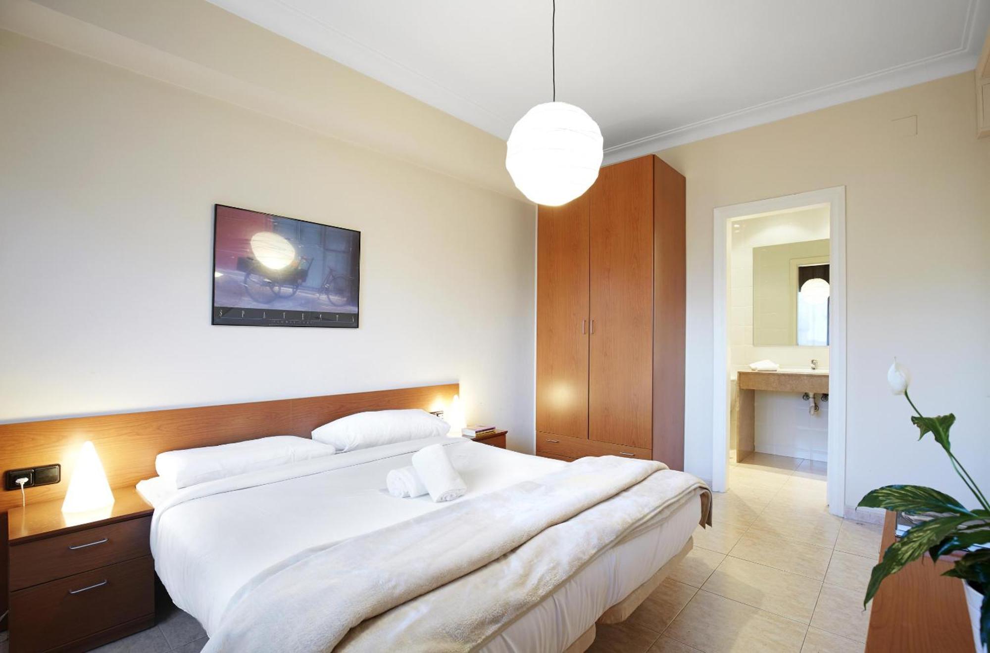Apartamentos Calvet บาร์เซโลนา ภายนอก รูปภาพ